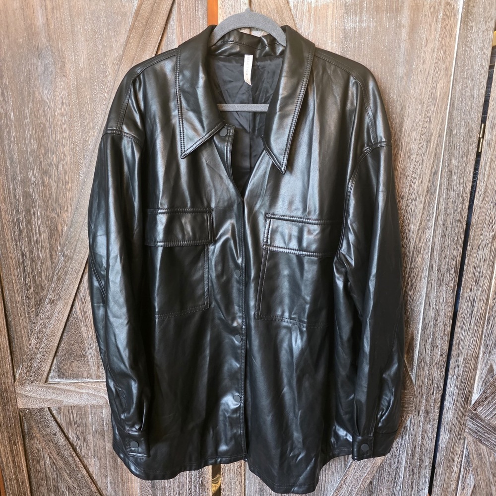 Fabletics Jacket Women's Size 1X Black Faux Leather Snap Front Shacket Collar